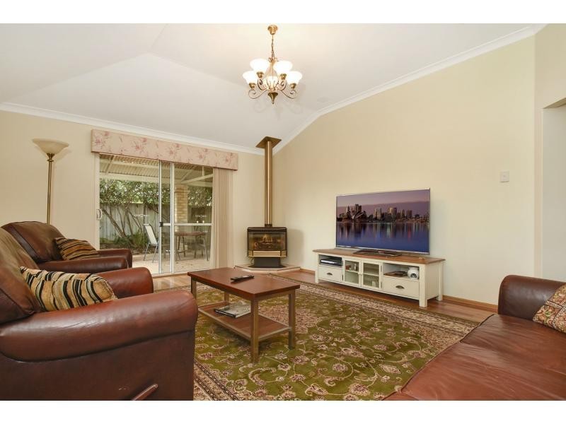 8 Whitmore Terrace, Heathridge WA 6027