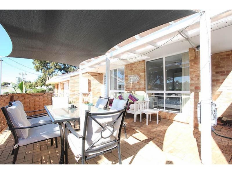 75B Leighton Road, Halls Head WA 6210