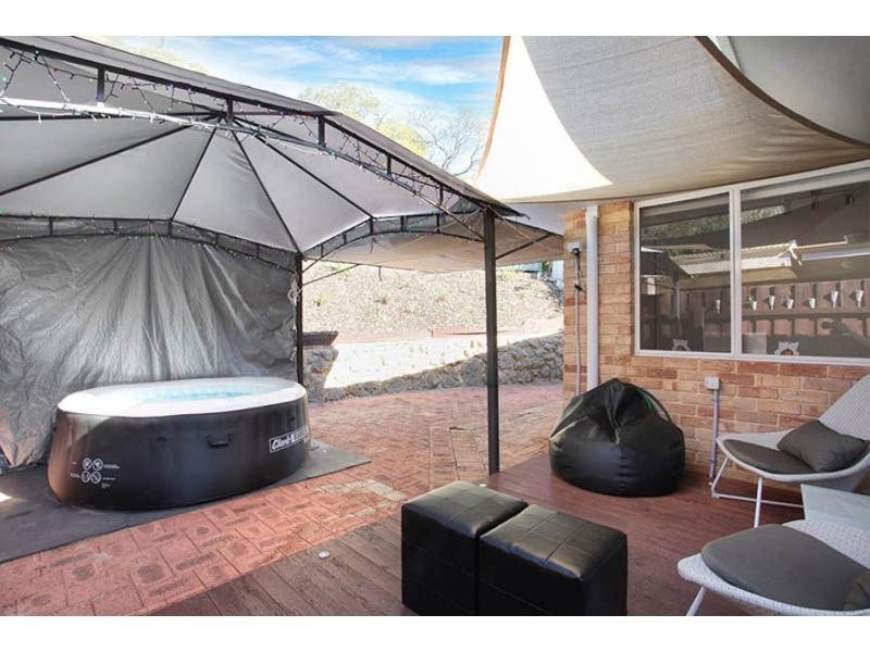 75B Leighton Road, Halls Head WA 6210