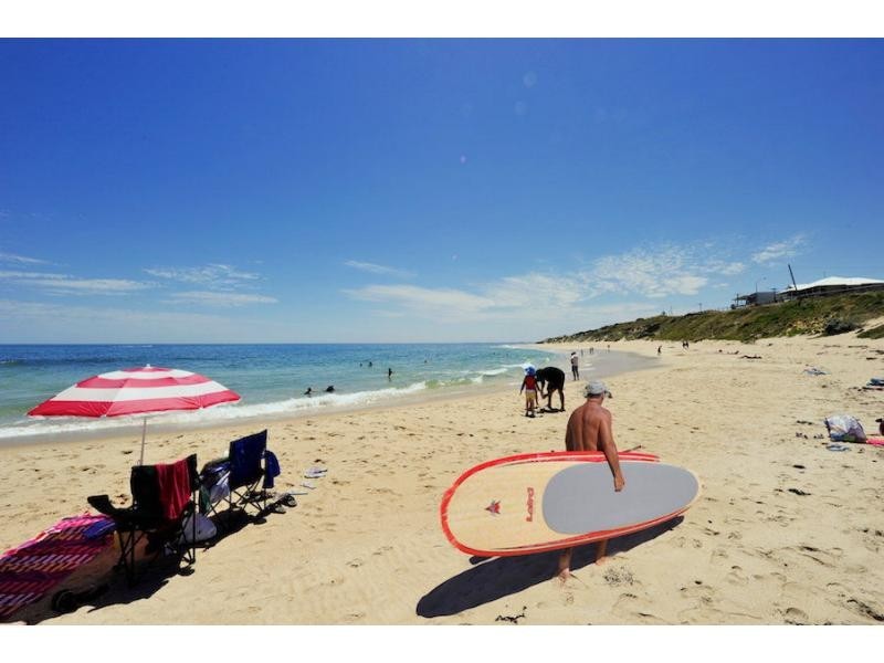 75B Leighton Road, Halls Head WA 6210