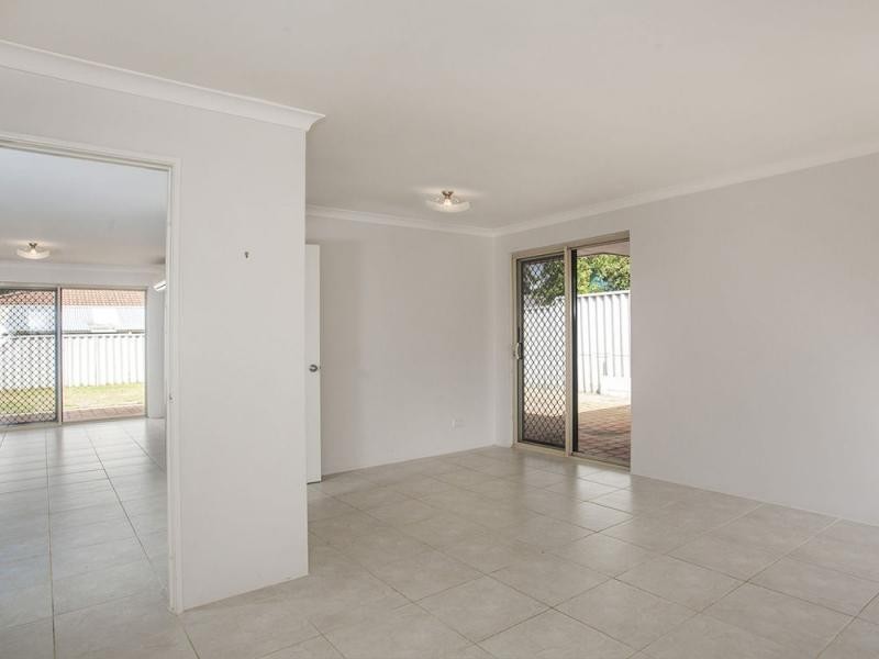 76 Viridian Drive, Banksia Grove WA 6031
