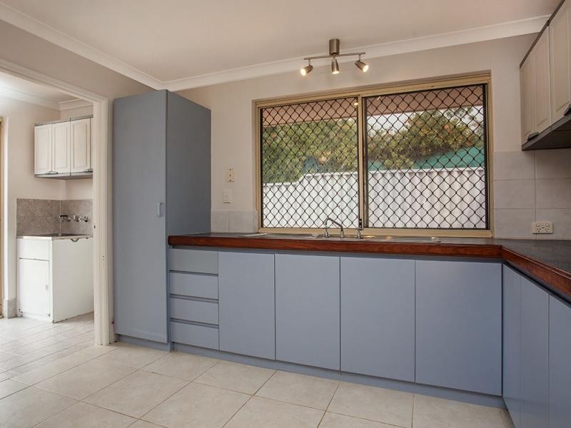 76 Viridian Drive, Banksia Grove WA 6031