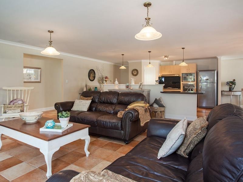 42 Burnett Drive, Clarkson WA 6030