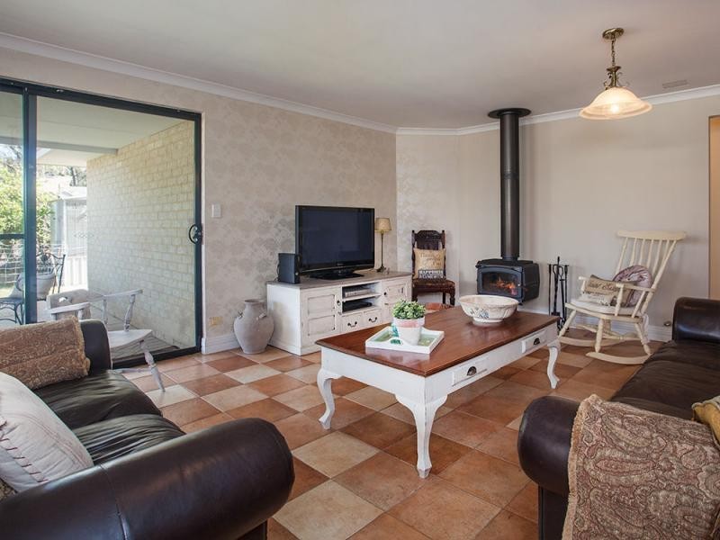 42 Burnett Drive, Clarkson WA 6030