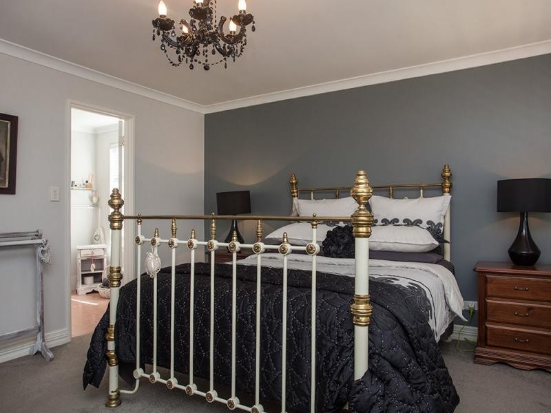 42 Burnett Drive, Clarkson WA 6030