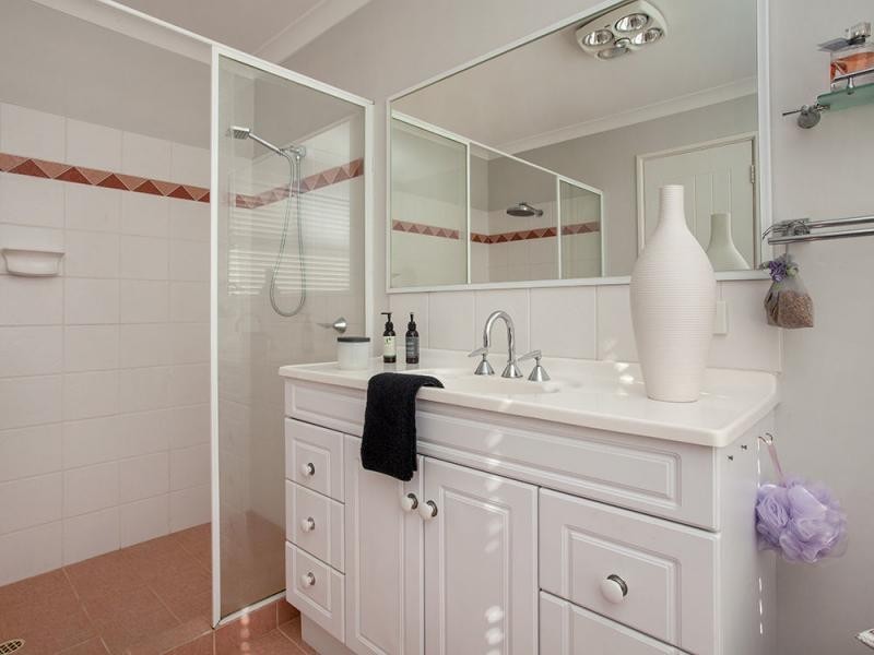 42 Burnett Drive, Clarkson WA 6030