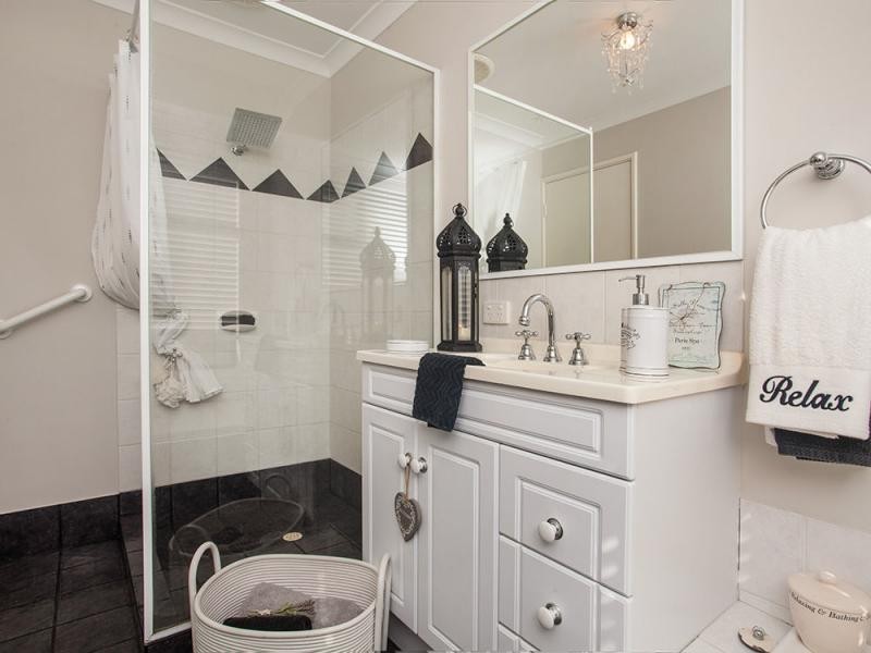 42 Burnett Drive, Clarkson WA 6030