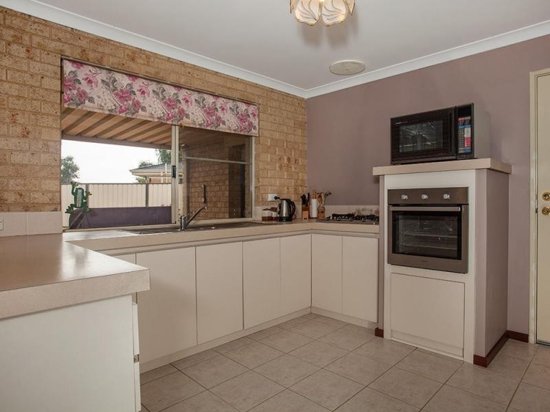 19 Danja Rise, Hocking WA 6065