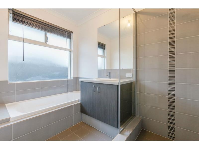 6 Torres Parade, Aveley WA 6069