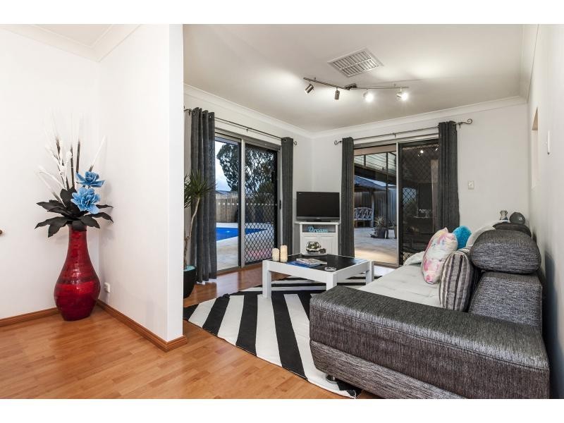 7 Darwinia Place, Greenwood WA 6024