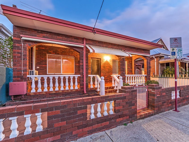 10 Knebworth Avenue, Perth WA 6000