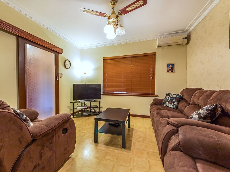 10 Knebworth Avenue, Perth WA 6000