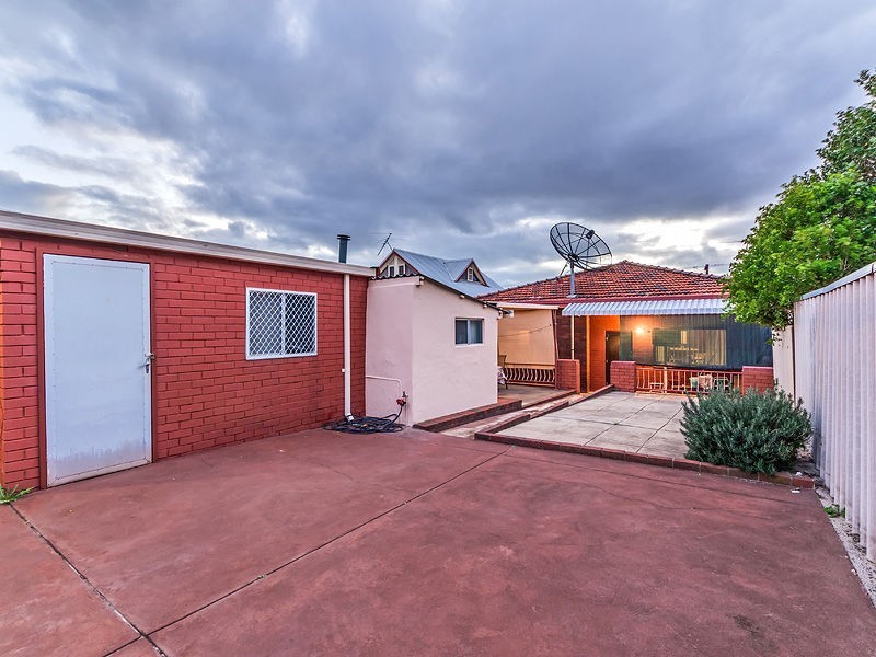 10 Knebworth Avenue, Perth WA 6000