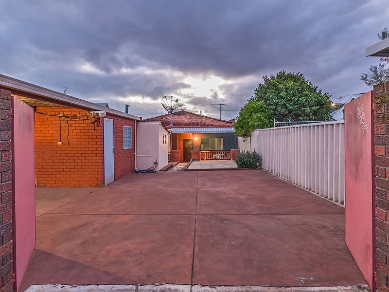 10 Knebworth Avenue, Perth WA 6000
