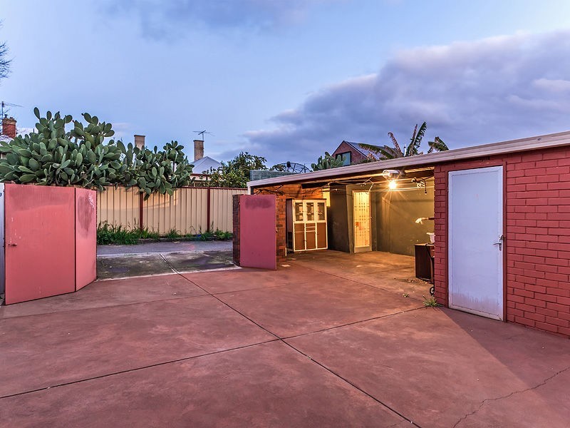 10 Knebworth Avenue, Perth WA 6000