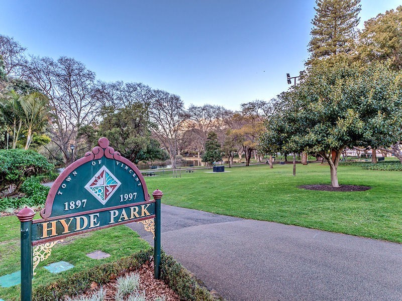 10 Knebworth Avenue, Perth WA 6000