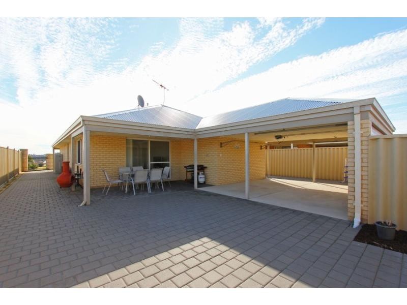 137 Waldburg Drive, Tapping WA 6065
