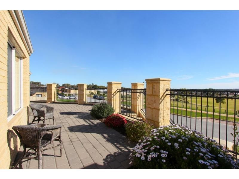 137 Waldburg Drive, Tapping WA 6065