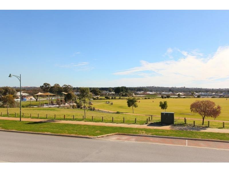 137 Waldburg Drive, Tapping WA 6065