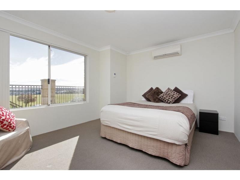 137 Waldburg Drive, Tapping WA 6065