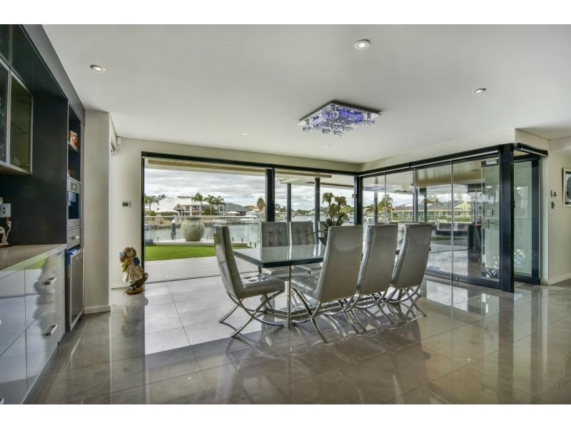 9 Fortescue Court, Dudley Park WA 6210