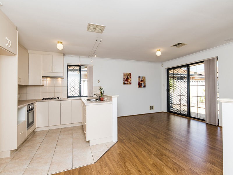 6/14 Warwick Street, St James WA 6102