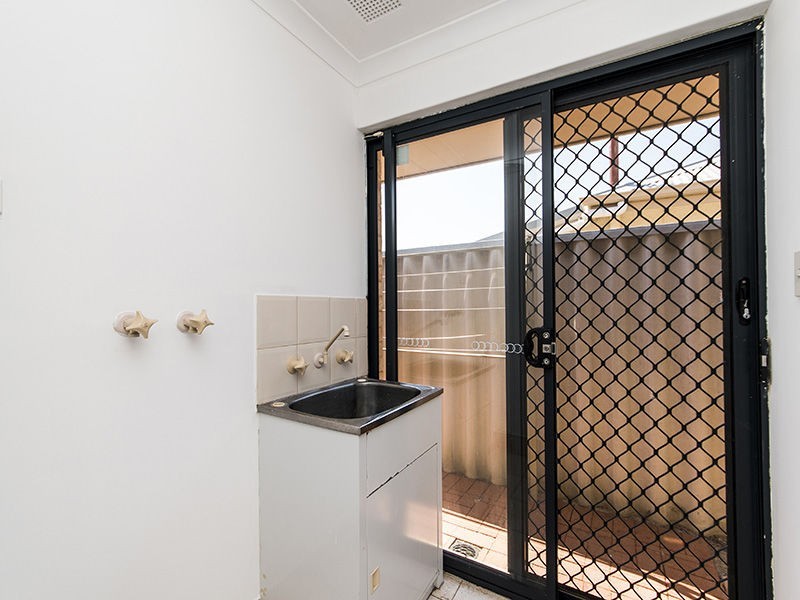 6/14 Warwick Street, St James WA 6102