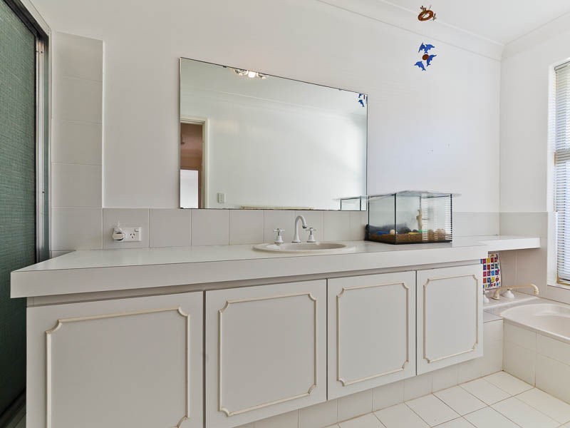 4a Strickland Road, Ardross WA 6153