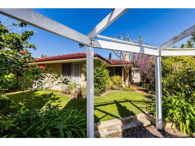 4a Strickland Road, Ardross WA 6153