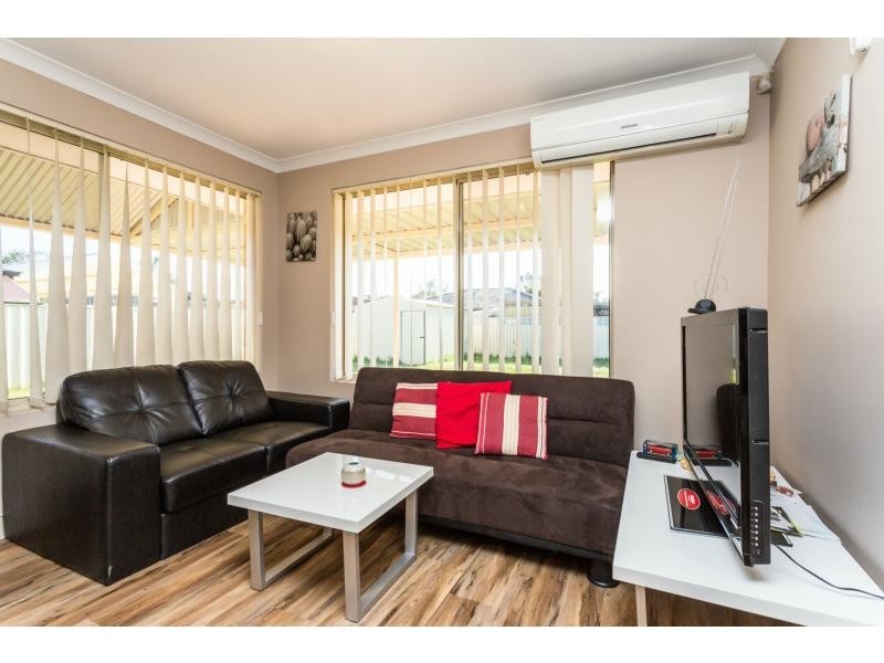 9 Hazelwood Road, Maddington WA 6109