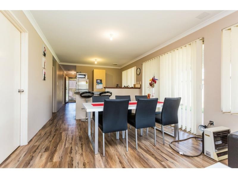 9 Hazelwood Road, Maddington WA 6109