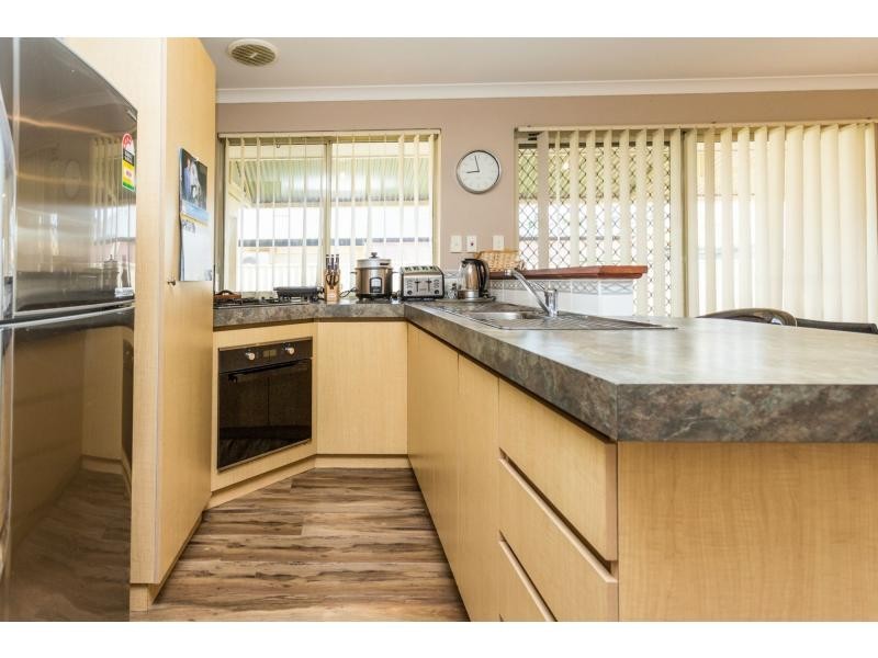 9 Hazelwood Road, Maddington WA 6109