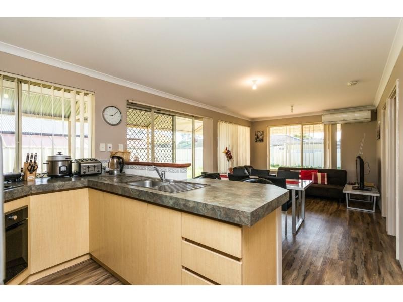 9 Hazelwood Road, Maddington WA 6109