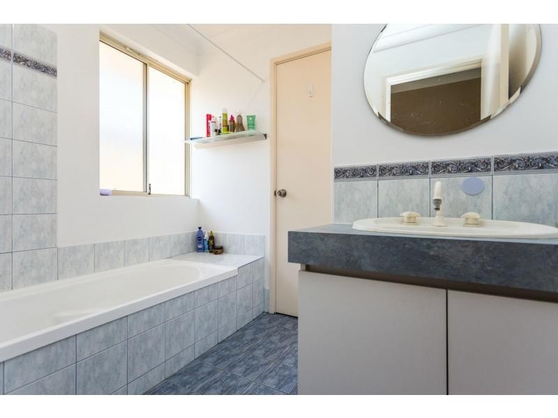 9 Hazelwood Road, Maddington WA 6109