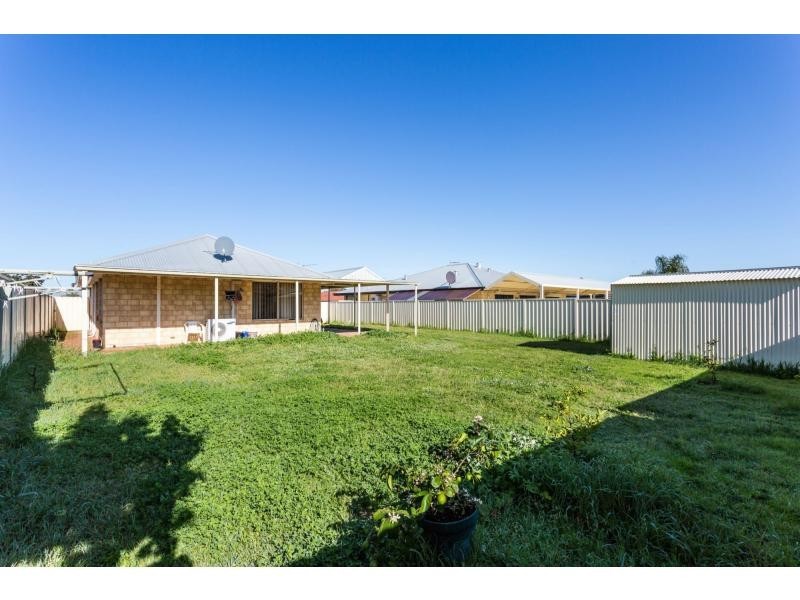 9 Hazelwood Road, Maddington WA 6109