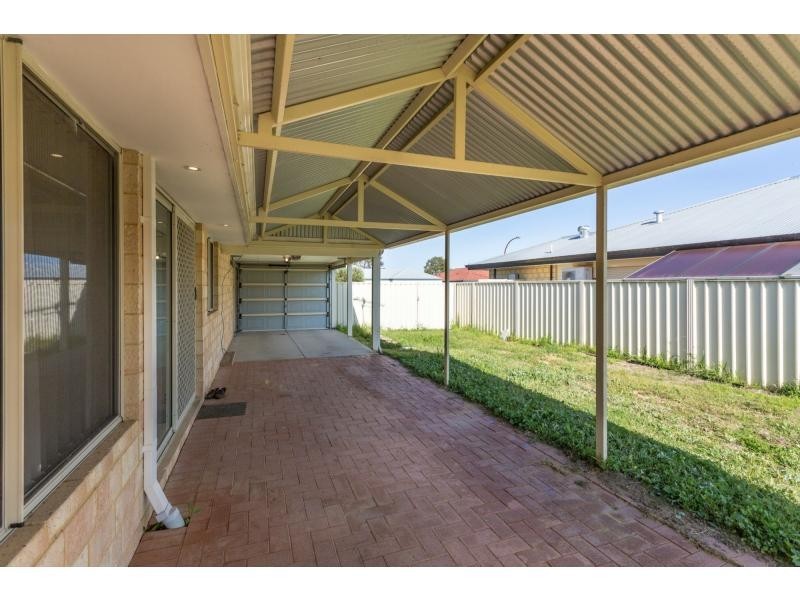 9 Hazelwood Road, Maddington WA 6109