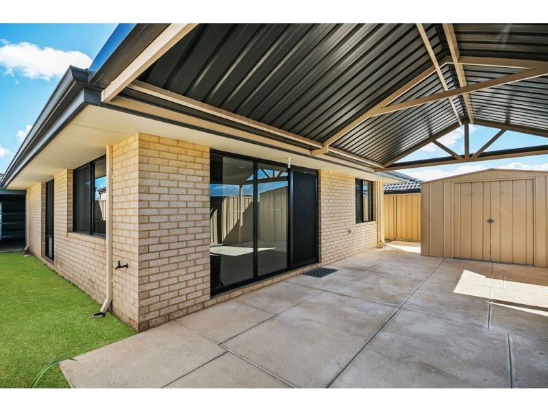 15 Keyham Street, Bertram WA 6167
