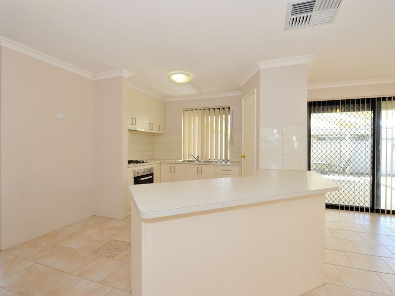 2 Huntingdale Court, Cooloongup WA 6168