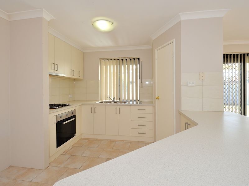 2 Huntingdale Court, Cooloongup WA 6168