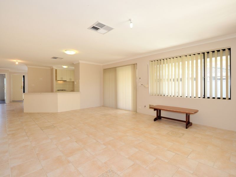 2 Huntingdale Court, Cooloongup WA 6168