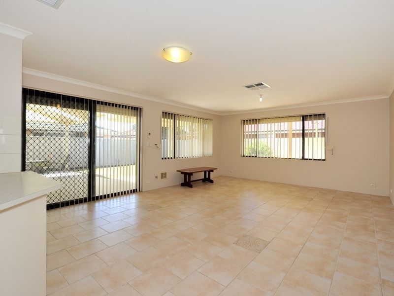 2 Huntingdale Court, Cooloongup WA 6168