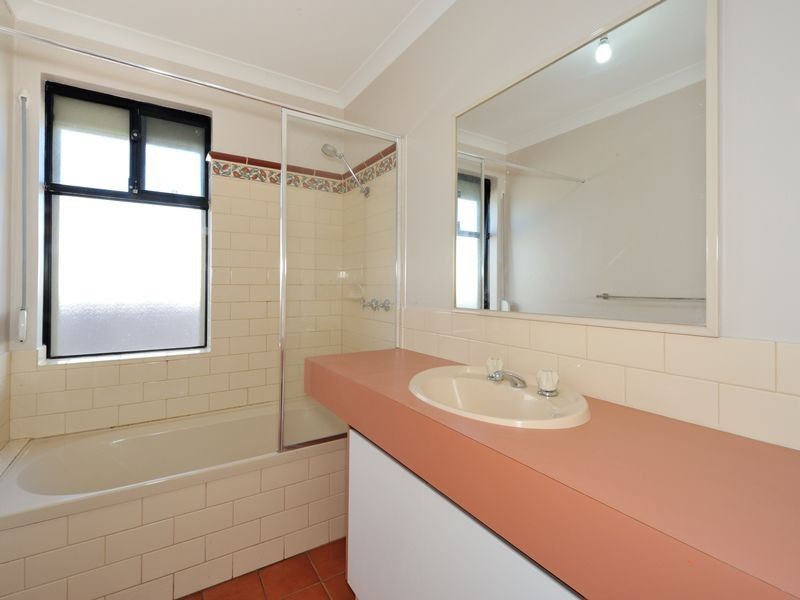 2 Huntingdale Court, Cooloongup WA 6168