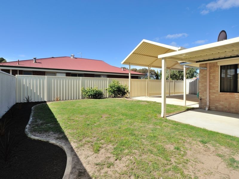 2 Huntingdale Court, Cooloongup WA 6168