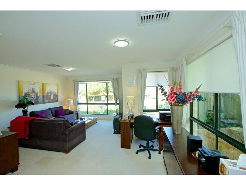 13 Woodhall Street, Stirling WA 6021