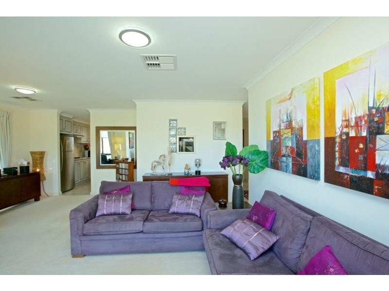 13 Woodhall Street, Stirling WA 6021