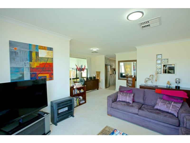 13 Woodhall Street, Stirling WA 6021