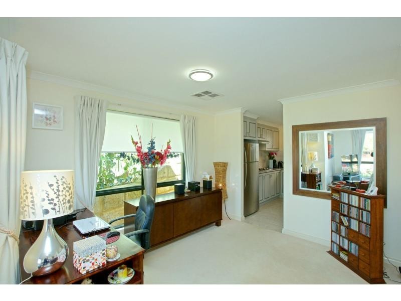 13 Woodhall Street, Stirling WA 6021