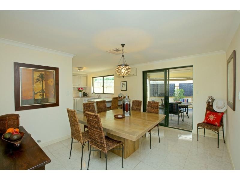 13 Woodhall Street, Stirling WA 6021