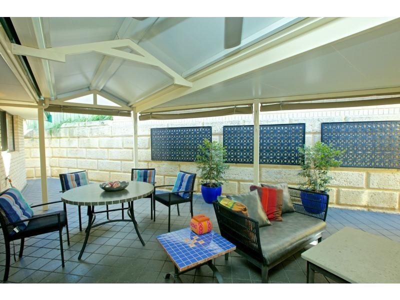 13 Woodhall Street, Stirling WA 6021