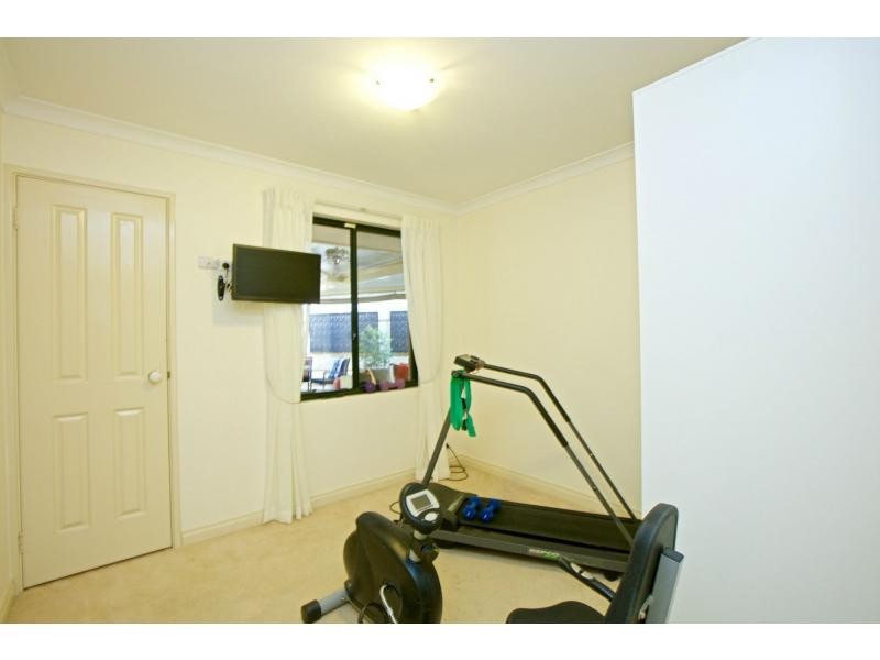 13 Woodhall Street, Stirling WA 6021